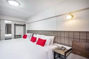 Livotel Express Hotel Ramkhamhaeng 50 Bangkok   No Parking