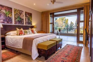 פנסיון One On Hely