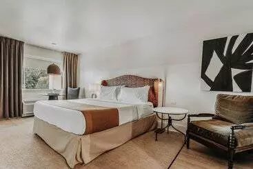 Gulf Hills Hotel & Resort