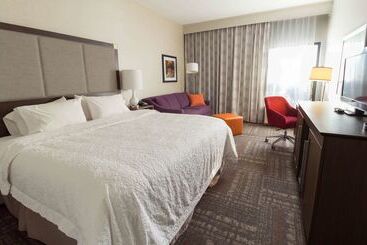 هتل Hampton Inn Sevierville