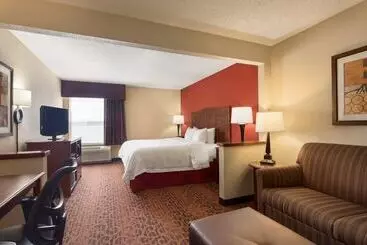 호텔 Hampton Inn Shawnee