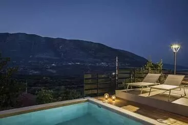 آپارتمان‌های توریست‌ها King Side Villa