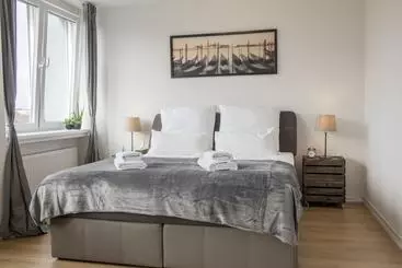ツーリストアパートメント Business Apartment Mit Blick Auf Die Skyline Von Essen