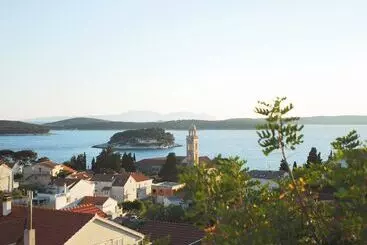Turista apartmanok Villa Karaber