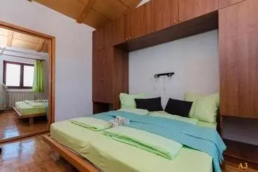 Turistihuoneistot Apartments And Room Drazen