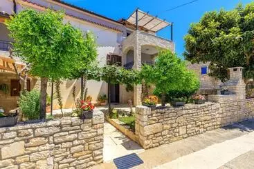 Apartments Mirjana Medulin