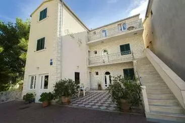 Apartamenty turystyczne Apartments And Room Villa Niko