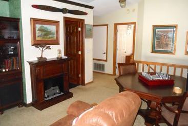 Residência Lakefront Suites