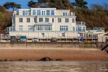 Appartamenti turistici Observation Apartment On The Beach