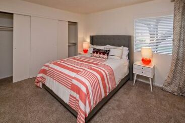 هتل آپارتمان Suite Destination Downtown Austin