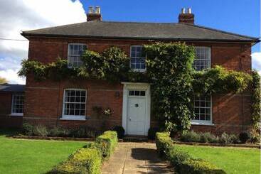 Bed and Breakfast Waldegrave Farm