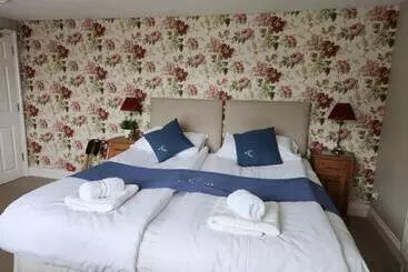 Majatalo The Mayfair Guest House Self Catering