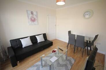 游客公寓 Deane House