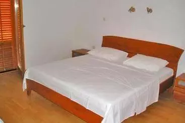 آپارتمان‌های توریست‌ها Apartments Milivoj