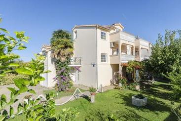 관광객 아파트 Apartments Sweet Garden