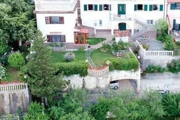 Apartamenty turystyczne House H Elios