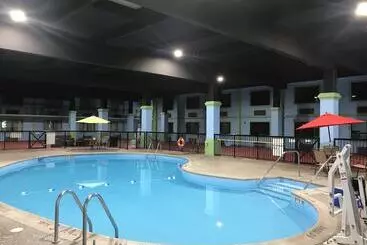 בית מלון כפרי Quality Inn