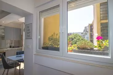 Turistlägenheter Brand New Suite Next To Palace & Beach