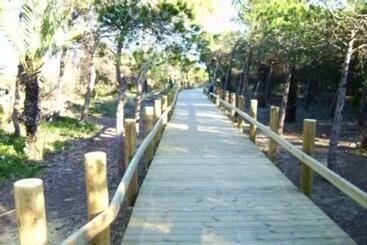 Apartamentos turísticos 3 Bedrooms Apartement With Sea View Shared Pool And Enclosed Garden At Guardamar Del Segura 4 Km Awa