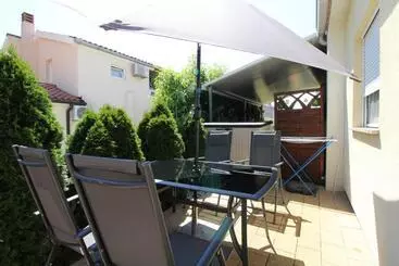 Apartaments turístics House Christian 1581