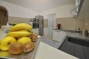 آپارتمان‌های توریست‌ها Villa Kristina