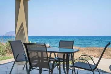 ツーリストアパートメント Aggeliki House By The Sea