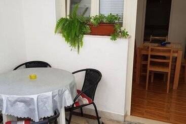 Turistihuoneistot Apartment Vicenco Top Location