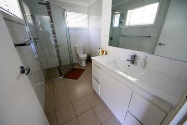 Жильё для туристов Briney Mia At Hat Head