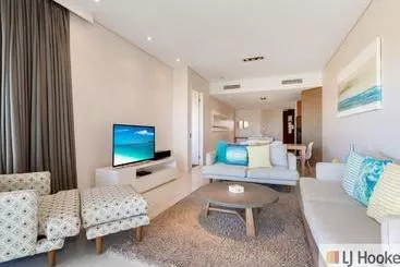 آپارتمان‌های توریست‌ها Wave Culture 1204 Beach Bliss   Apartment With Complex Pool & Spa