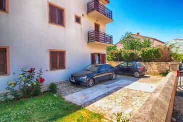 Apartaments turístics Apartment Desanka 668