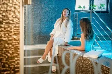 Boutique Hotel Bora & Villas Garamm