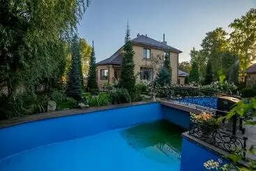 コテージ Lake House