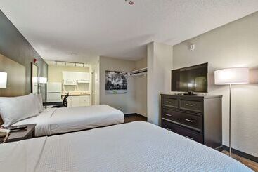 هتل Extended Stay America Suites Miami Airport Blue Lagoon