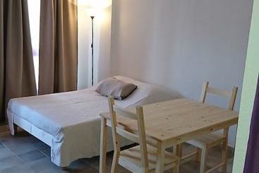 Апарт-отель Apparthôtel Résidence La Servie