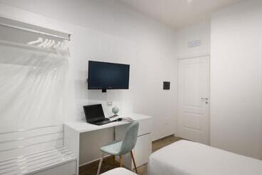 تختخواب و صبحانه Napoliseason Rooms And Breakfast