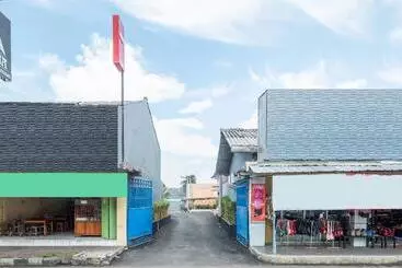 Hotel Oyo 2099 Hz Residence