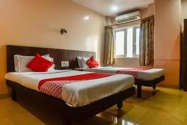 Hotel Oyo 62301  Sahara