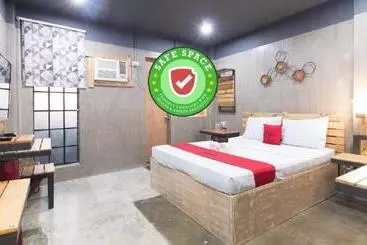 ホテル Reddoorz Plus @ Taft North Mandurriao