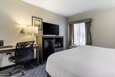 Отель Quality Inn