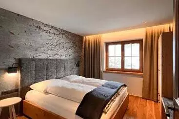 Pansiyon Schulhaus Tirol