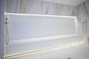 هتل آپارتمان Deluxe By Alz