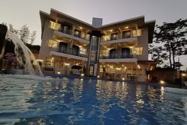 Hotel Bliss County Resort