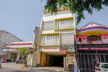 Hotel Oyo 2007 Harmonie Family Residence