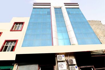 Hotelli Red Velvet Inn By Oyo Rooms