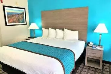 ホテル Baymont By Wyndham Eden