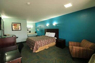 هتل Travelodge By Wyndham Parkersburg