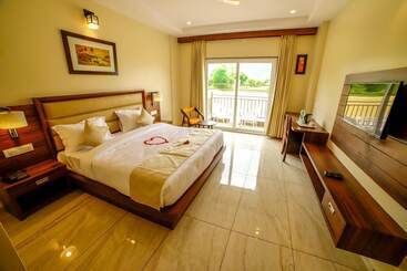 בית מלון כפרי The Green Genius Resort Pushkar