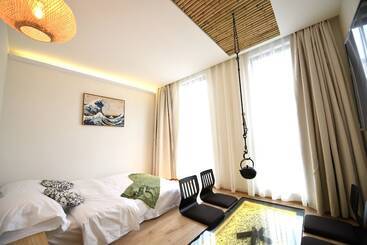 호텔 Ya An Juyuan Color