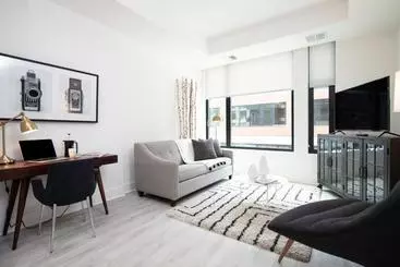 Hotel Why Tysons Corner  Luxe Suites Greensboro Dr