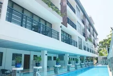 Hotelli Commander Suites De Boracay